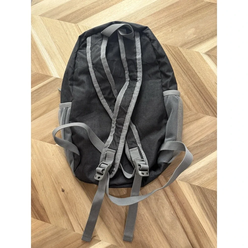 ZOMAKE Ultra Light Hiking Climbing Backpack 20L, Packable Small Blk/Gray‎ Travel